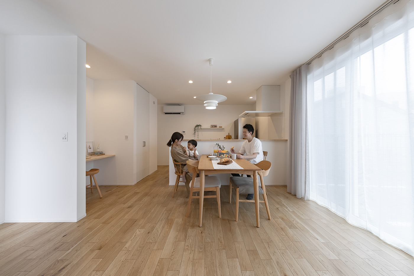 PG HOUSE（ピージーハウス）【浜松市中央区曳馬6-19-5・モデルハウス】ダイニングスペースもゆとりの広さ