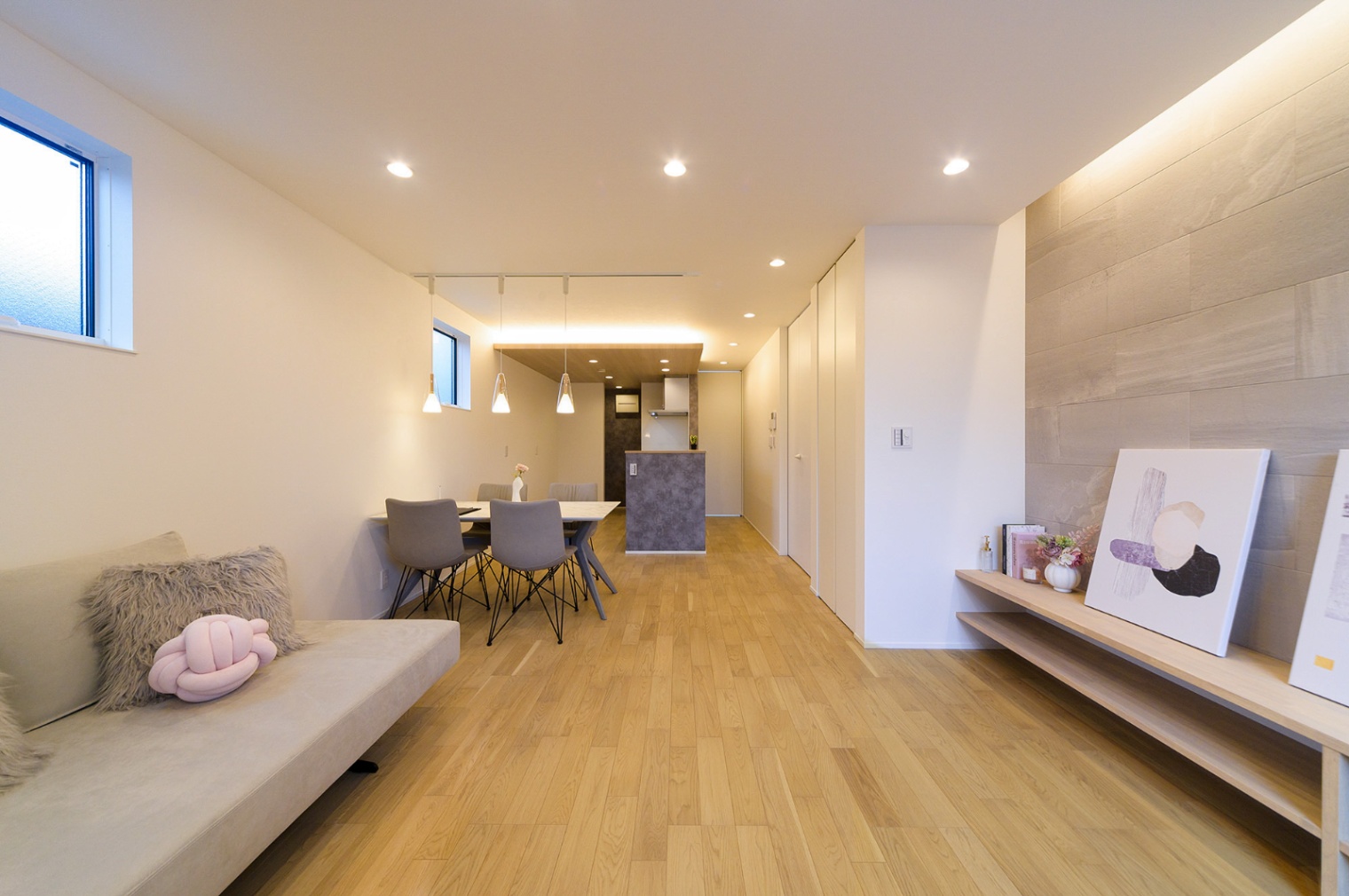 完成見学会～ニュアンスグレーの家～