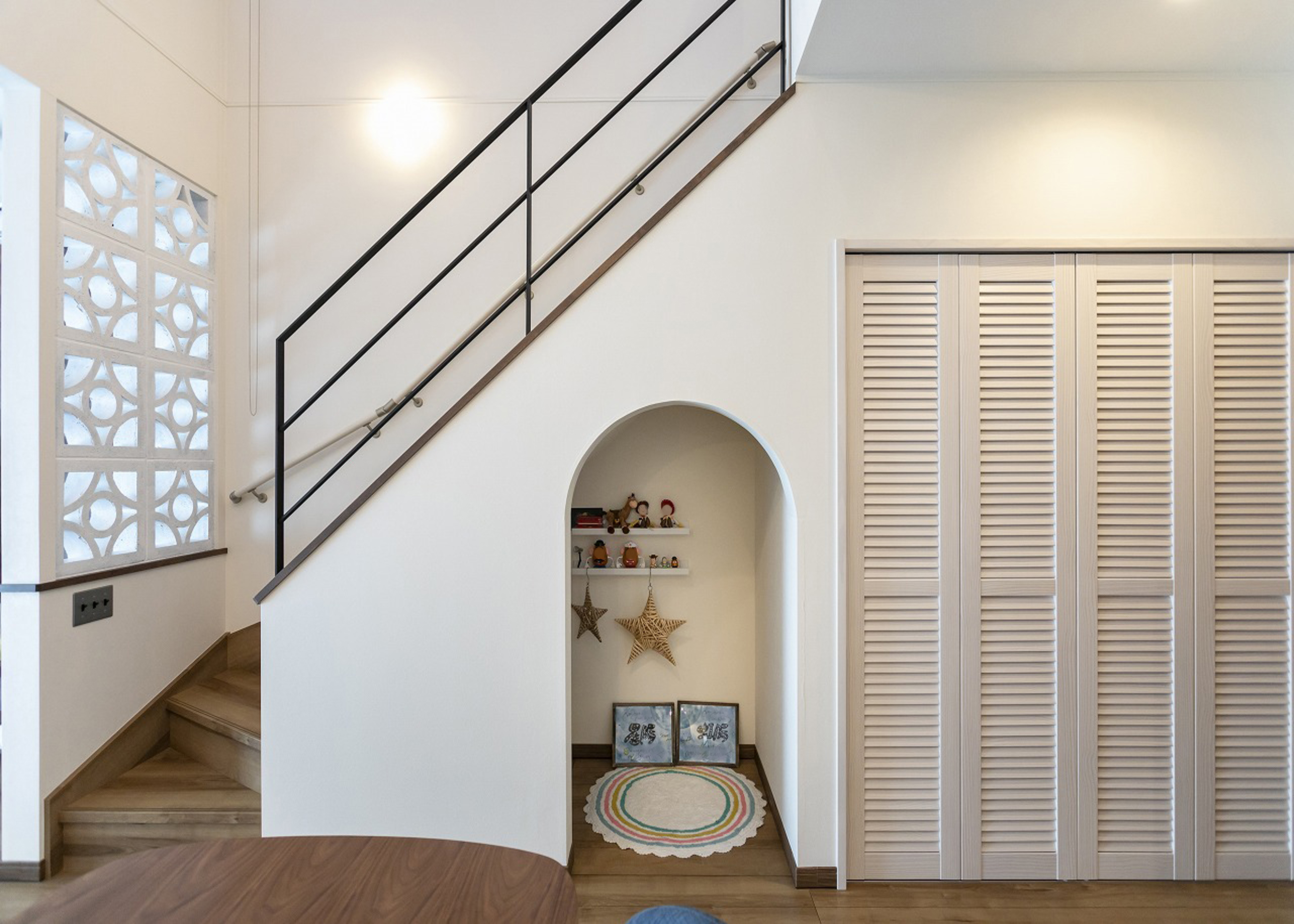 階段下の秘密基地6選！階段下のスペースを生かした小部屋まとめ