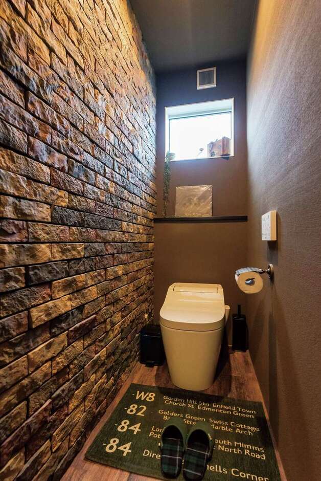 上質でやさしい風合いの塗り壁は消臭効果の高い天然素材100％の薩摩中霧島壁