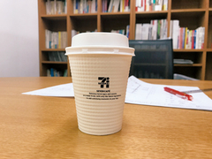 KUREKEN HAUS（榑林建設）【榑林英生】コンビニのコーヒー