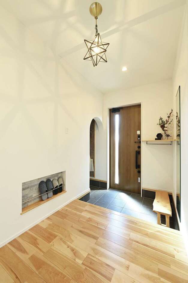 ナチュラルな雰囲気が心地いい玄関ホール