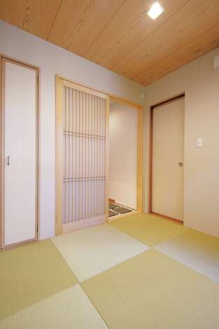 客間の格子戸はフルオーダー