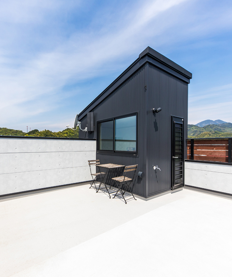 東海ハウス【1000万円台、屋上バルコニー、間取り】通常より高さのある壁で囲まれたスカイバルコニー。周囲の目を気にせず遊べるのがうれしい