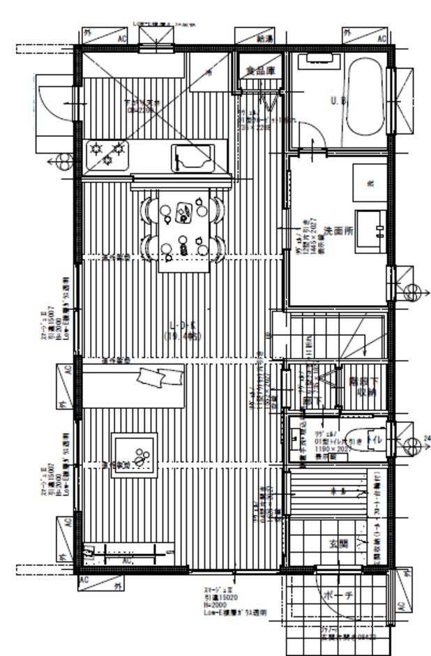 アキヤマ 自然光溢れる開放的な3LDKの住まい １階