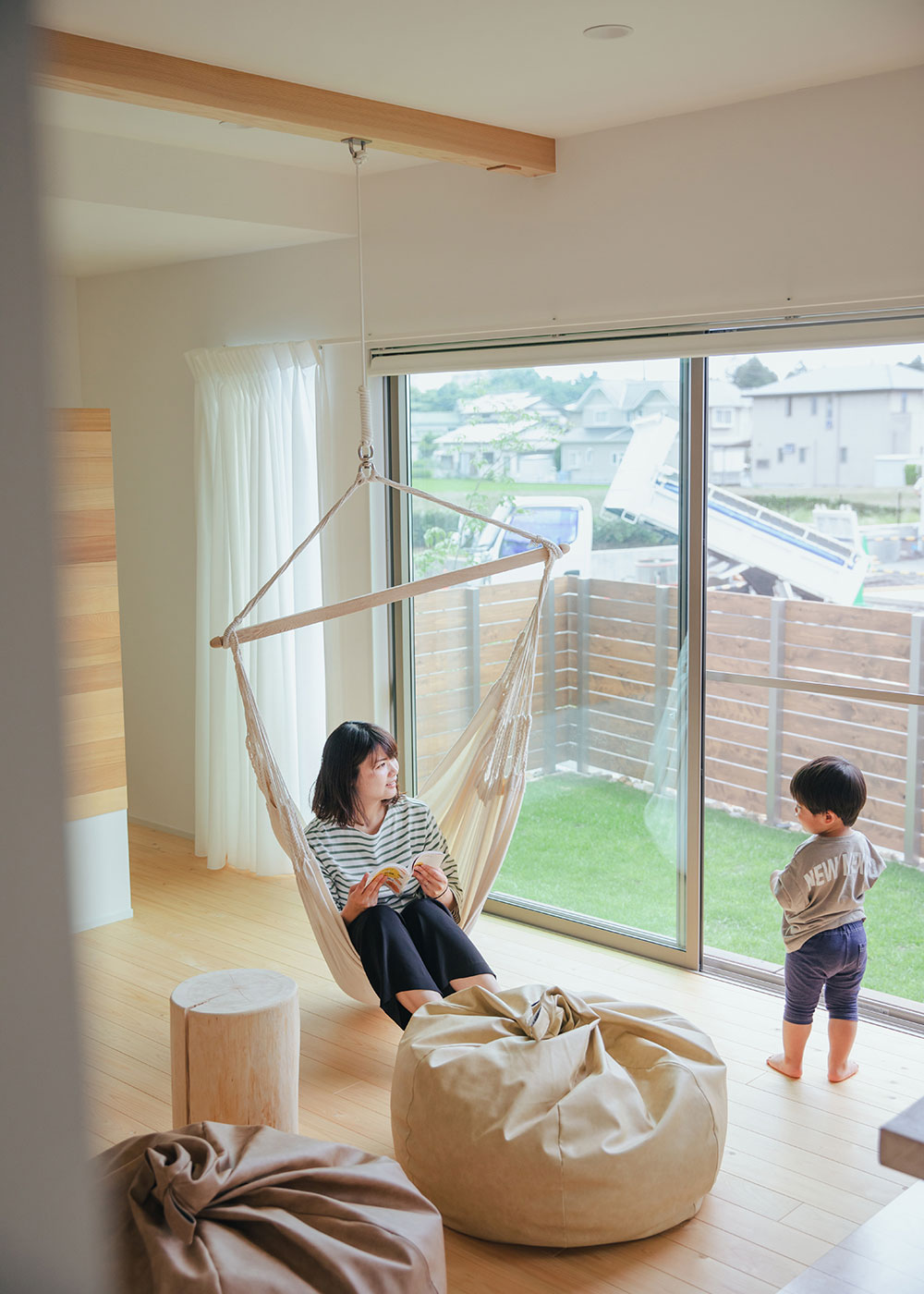 フジモクの家（富士木材）【子育て、自然素材、狭小住宅】内と外がつながり、楽しさ、豊かさを室内へ