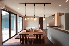 shiro’s（提坂工務店）