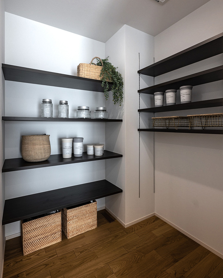 広々としたパントリー