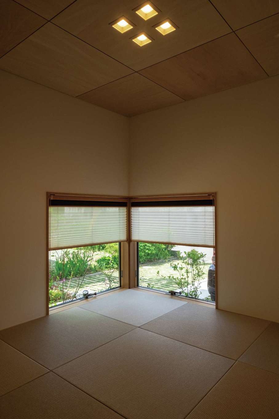 金子工務店/めぐみ不動産【趣味、建築家、平屋】薄暗さの中に美を求める「陰影礼賛」をイメージしてしつらえた和室