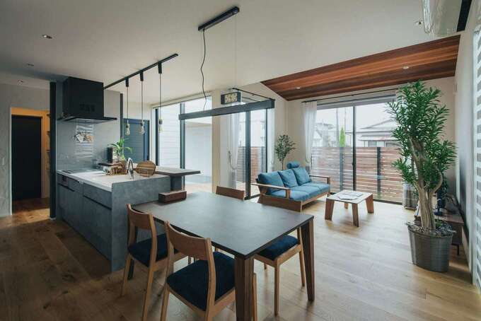 アイフルホーム焼津店 （三住建設） 隠れ家ヌックとガレージ風スペースをもつ 共働き・子育て夫婦に向けた平屋対応モデル 画像4