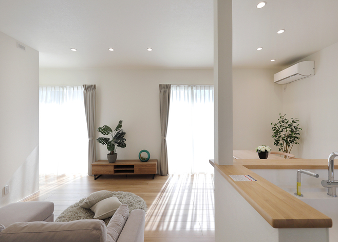 LDKからランドリールームファミリークローゼットを回遊できる。ライフスタイルに合わせた間取りで、どんな家事でも効率よく回ることができ、日々の負担を減らす