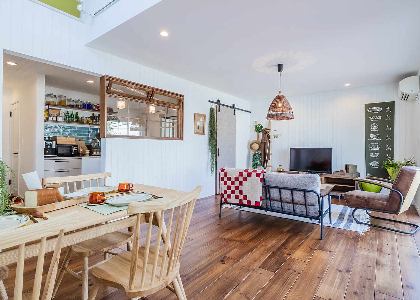 オレンジハウス【静岡市葵区沓谷5-9-14・モデルハウス】【ZERO-CUBE+BOX SKYBALCONY】カフェのようなキッチンが魅力