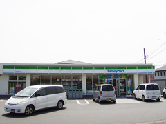 住起産業（アキュラホーム三島中店）【三島市サンステージ大宮町②号地】ファミリーマート三島加茂川店　徒歩約4分