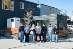 私達が打ち合わせを行わせて頂きます