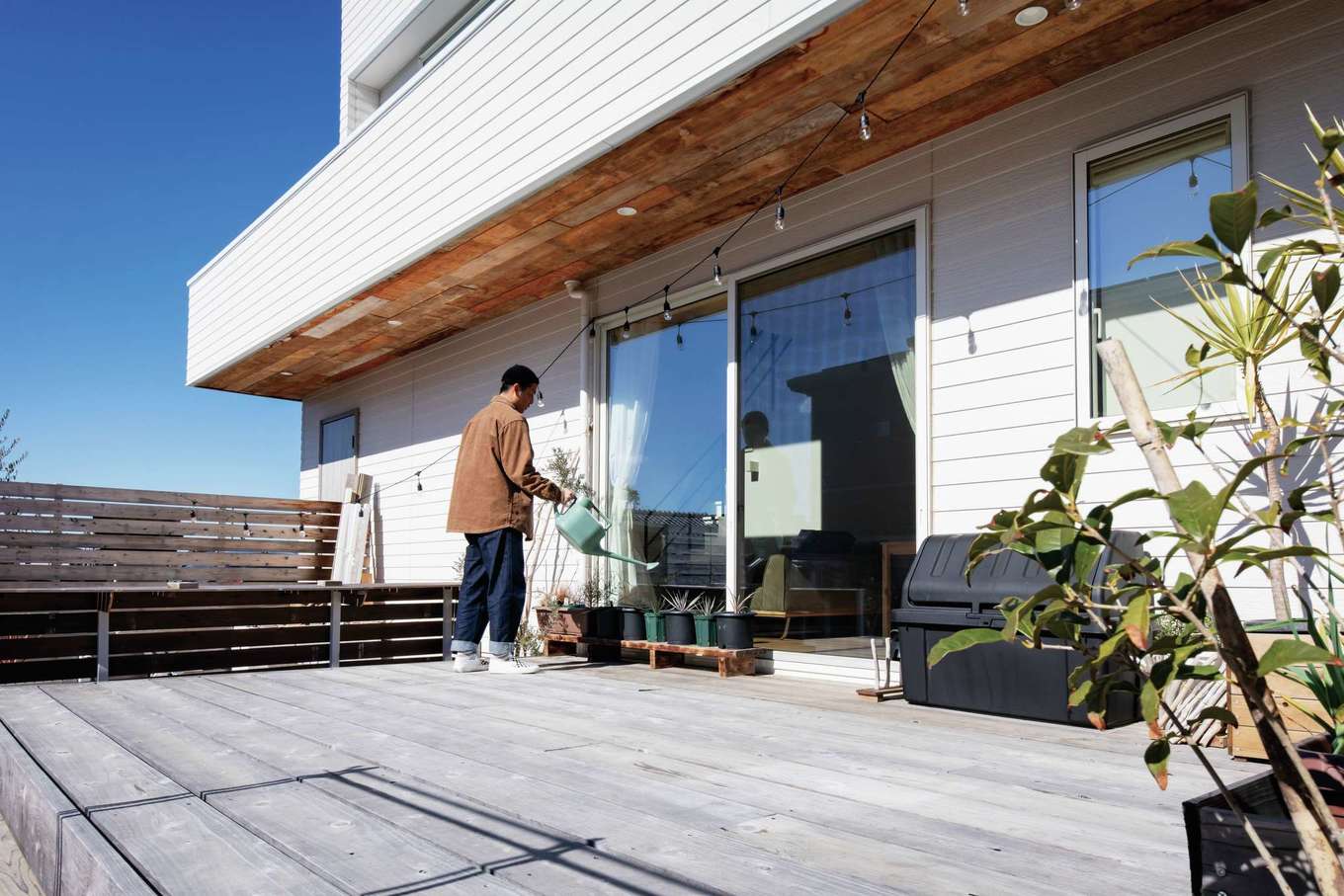 Select工房【デザイン住宅、間取り、インテリア】広いウッドデッキで植物を愛で、DIYを楽しむ