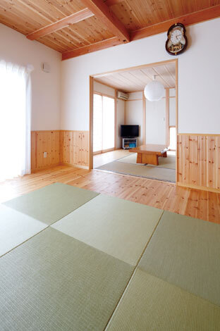 リビングからバリアフリーでつながる和室