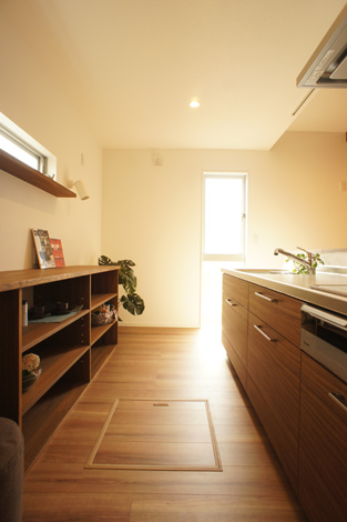 小野田産業～designers house project～【1000万円台、デザイン住宅、間取り】キッチンからでの作業や家事動線を使いやすくかつスタイリッシュにまとめた