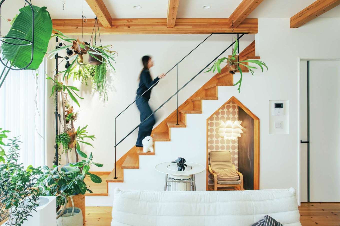 SEVEN HOUSE/セブンハウス【子育て、収納力、間取り】スケルトン階段は採用せず、階段下に設けたおこもりスペース。多くのフォロワーから支持を集めた