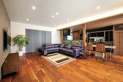 平屋ならではのメリットを活かし、広いながらも行き来がしやすく、暮らしやすい間取りが実現