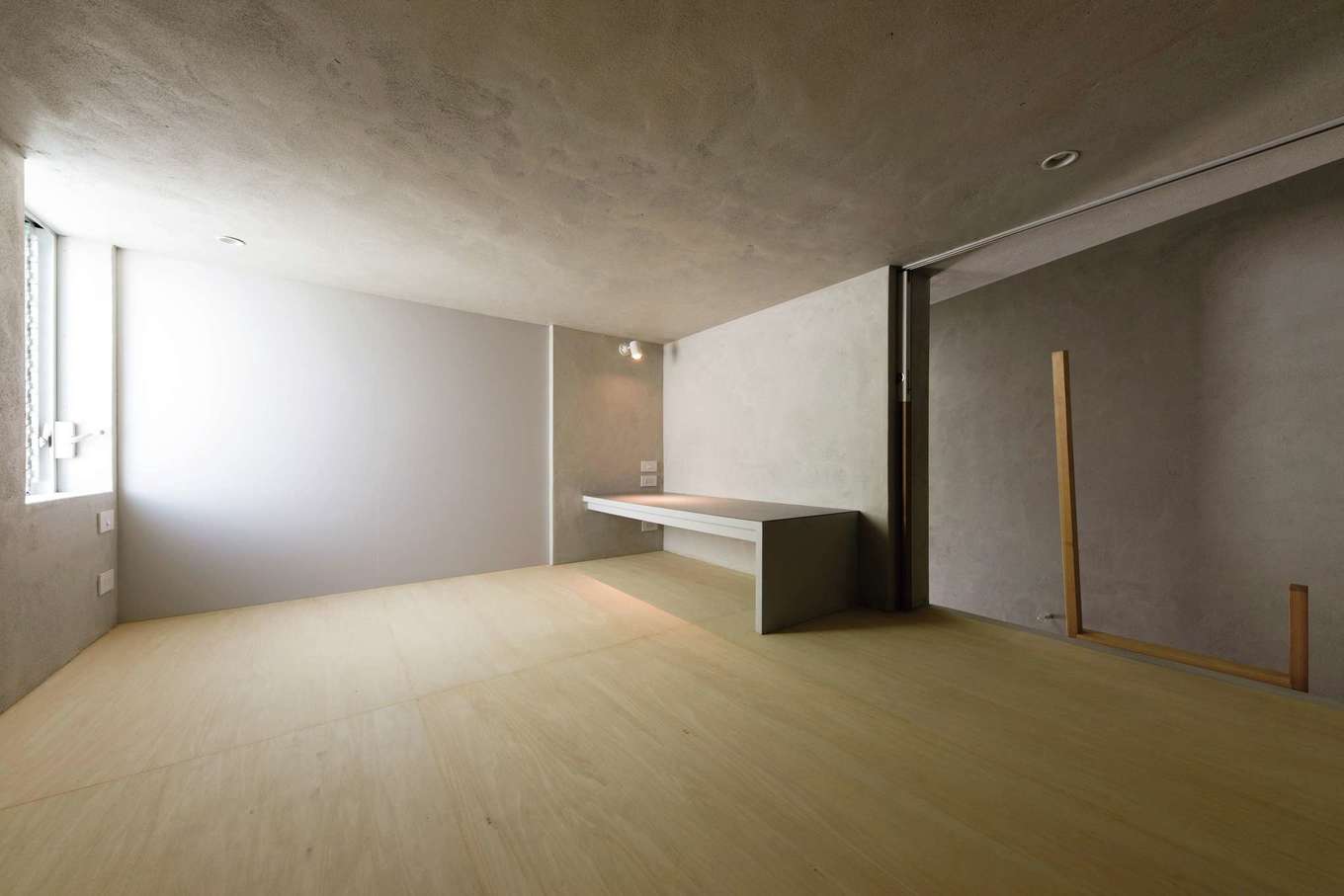 建杜 KENT（大栄工業）【デザイン住宅、高級住宅、平屋】ゆったりとしたロフトはライブラリーに活用