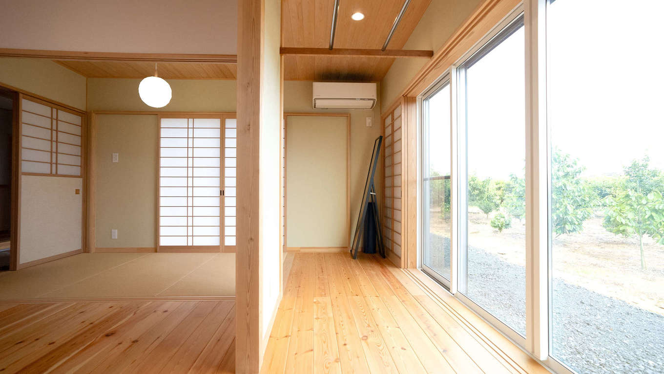 瀧口建設【和風、自然素材、平屋】室内干し用の板の間