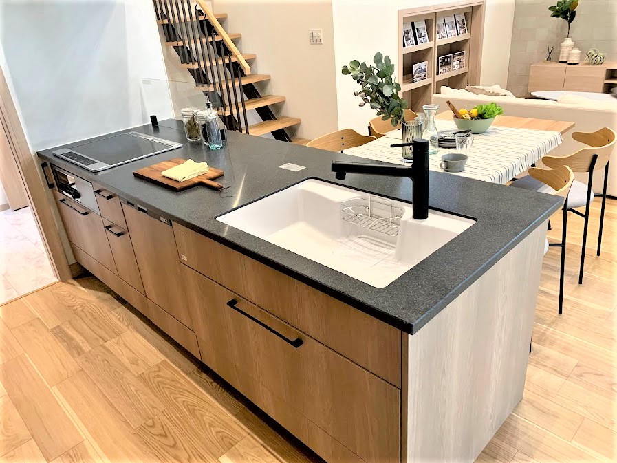 ミサワホーム静岡【収納力、平屋、スキップフロア】キッチンはタカラスタンダード「オフェリア」