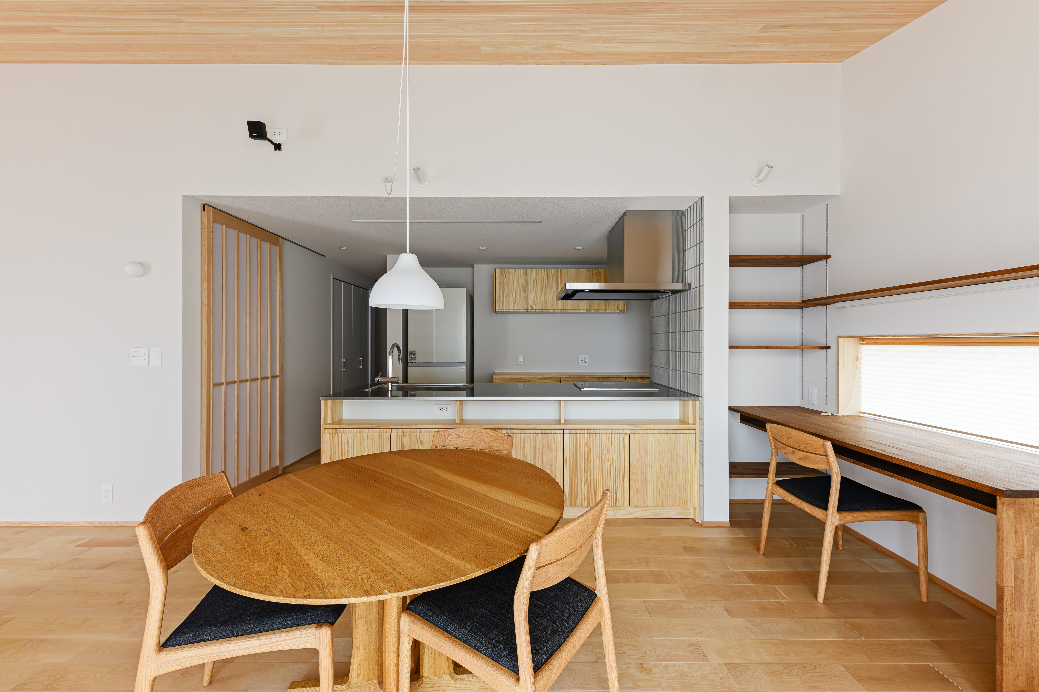 エムズアソシエイツ｜対面キッチンを採用。