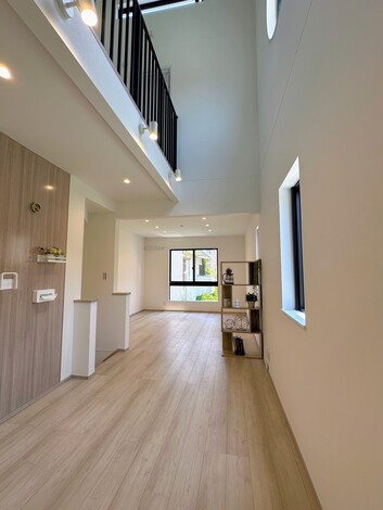 吹抜のある伸びやかなLDK