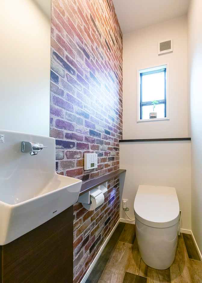 レンガ調のクロスが、アメリカンな雰囲気を出している