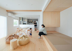 奥さまセレクトの雑貨が似合う木×白のナチュラル平屋