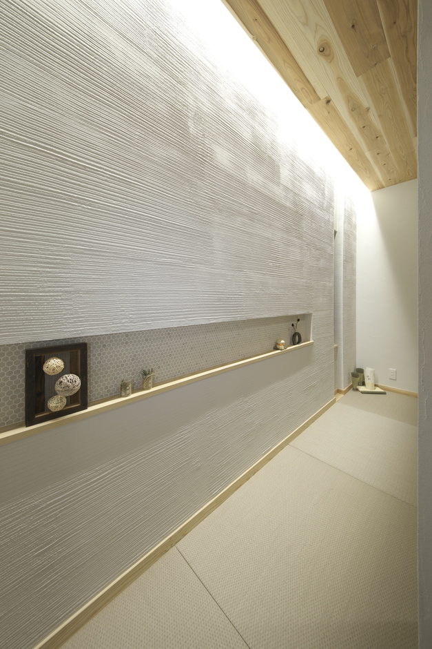 あすなろ設計事務所【自然素材、狭小住宅、ガレージ】洗練された和のテイストの空間に