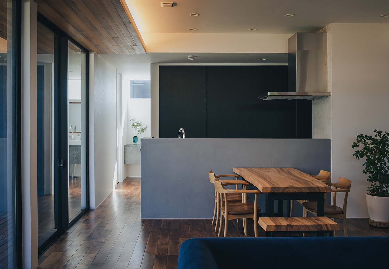 平屋建築ブルーハウス【デザイン住宅、建築家、平屋】