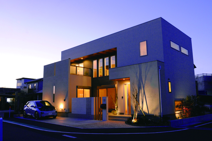 住宅工房 アリアンス｜独創的な外観デザインに加え、太陽光発電、蓄電池、EVコンセント、全館空調、24時間全熱交換型換気システムといった省エネ住宅のフルスペックを搭載したモデルハウスを購入