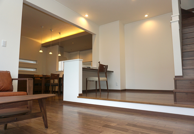 奥さまの作業場所として、子どもたちの勉強机として、有効活用できるスペース