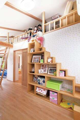 甲静ハウジング【子育て、収納力、狭小住宅】