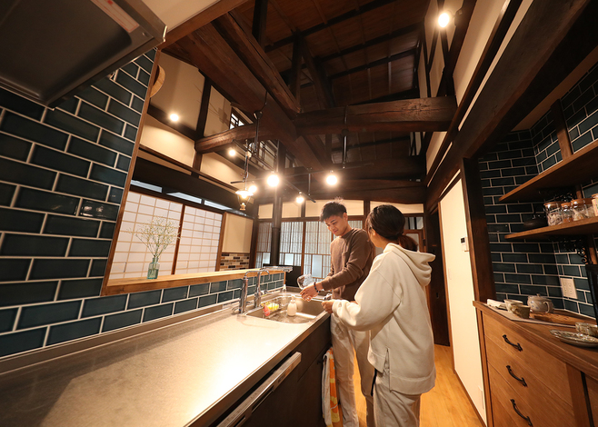 瀧建設 一級建築士事務所 受け継がれた歴史と現代的な快適・便利を融合、築140年の古民家リノベ 画像2