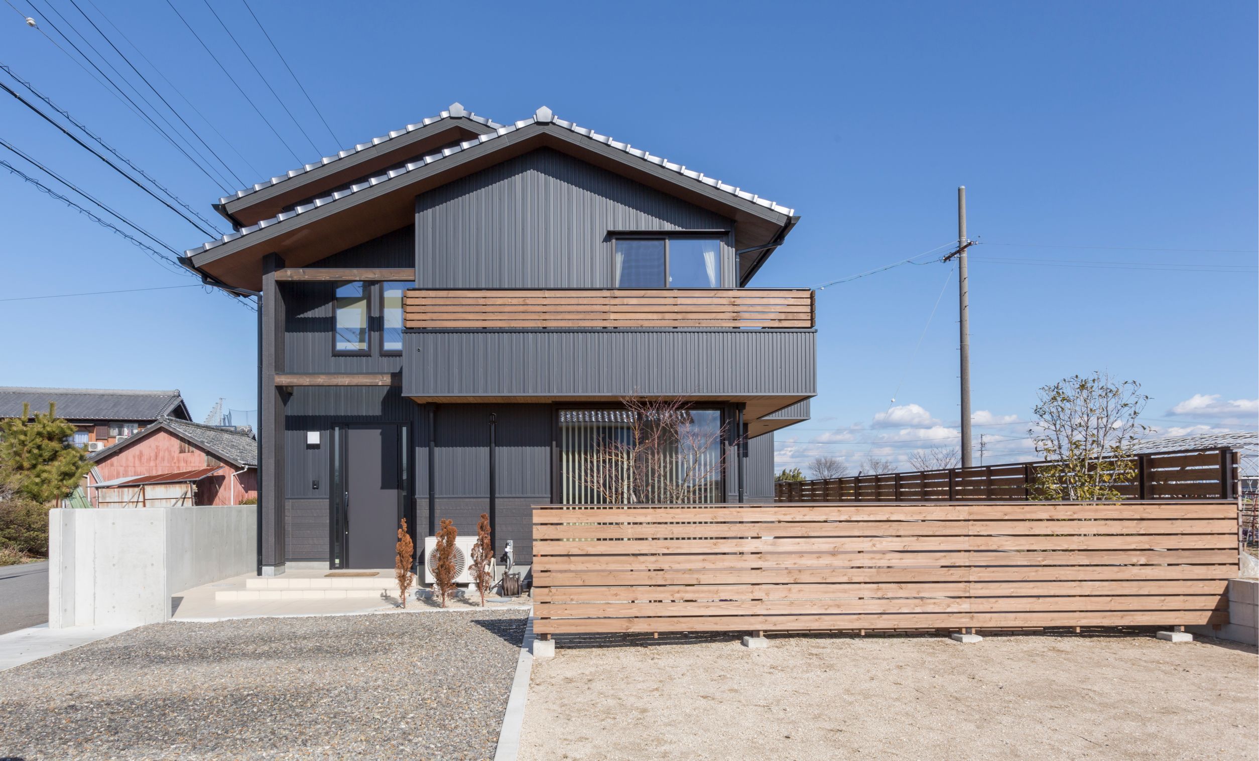 丸洋建設 ハウスオブハウス【趣味、間取り、ガレージ】周囲と調和の取れた外観