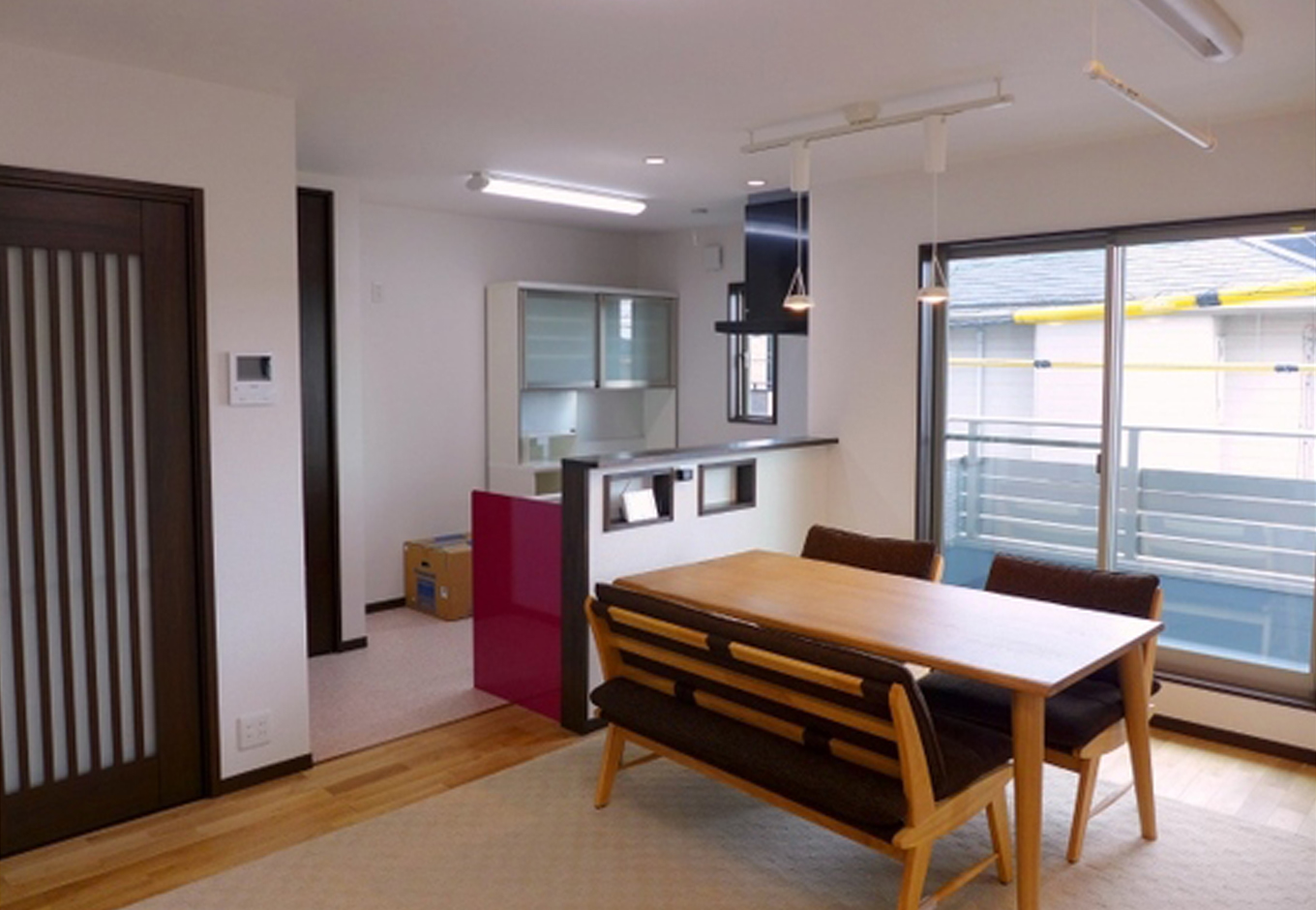 建築システム（狭小住宅専門店）【1000万円台、二世帯住宅、狭小住宅】南側に配置した２階ＬＤＫは明るく清々しい空間になった