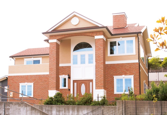 西欧情緒を漂わせる、輸入住宅ならではの佇まい