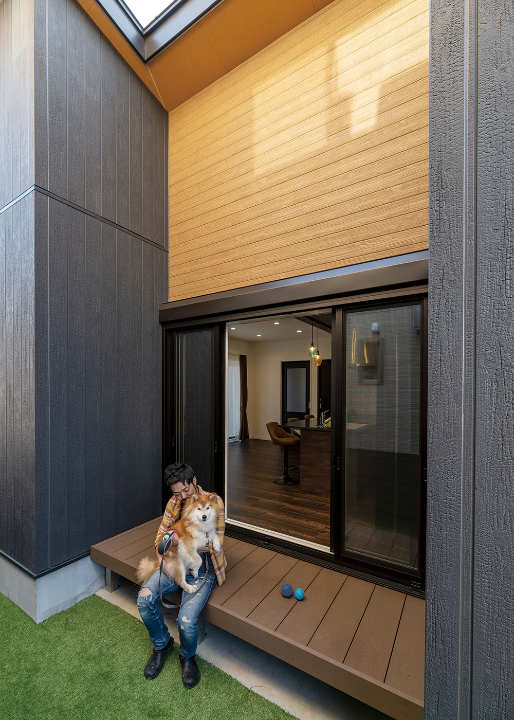 irohaco （アヴァンス）【1000万円台、デザイン住宅、平屋】愛犬のもこ太ちゃんと遊ぶために設けたウッドデッキと中庭
