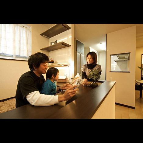 家の中心にあるリビングは、みんなが大好きな場所