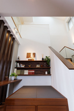 ちょっとした作業スペースにも適した畳コーナー