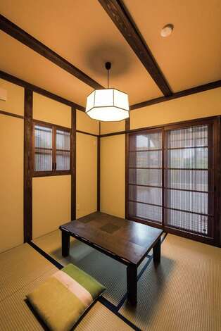 千本格子がしっとりとした雰囲気の和室。将来は寝室として使う予定