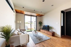 光あふれるシンプルモダンの空間