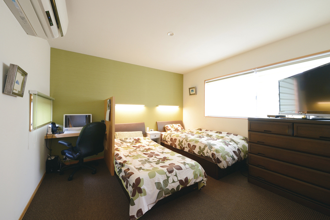 寝室は主目的の「眠る」ことにフォーカスして、最低限の広さにとどめた