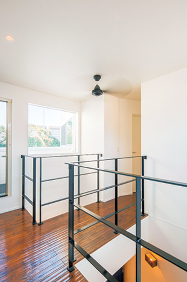 心にゆとりをもたらす空中桟橋