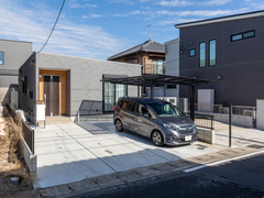 シンプルモダンな平屋で心地よい暮らしを