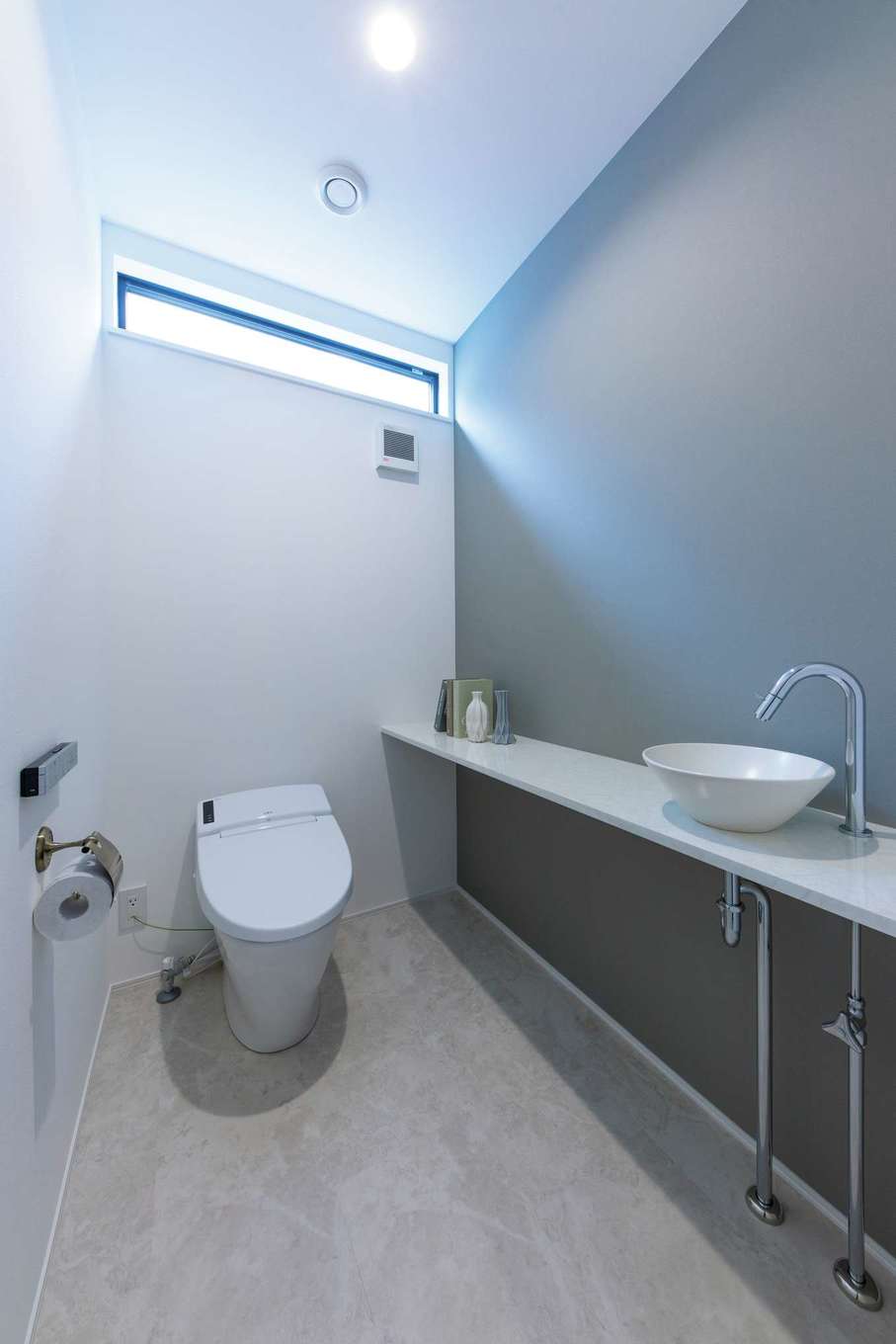 KUREKEN HAUS（榑林建設）【デザイン住宅、省エネ、平屋】トイレは上品でゆとりを感じる空間に