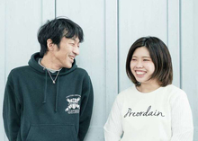 新婚のM夫妻はともに30代。ご主人の両親、祖母、愛犬の合計5人と3匹で暮らすにぎやか家族。奥さまも結婚前から週末はご主人の実家で一緒に過ごし、あっという間に仲良くなった。