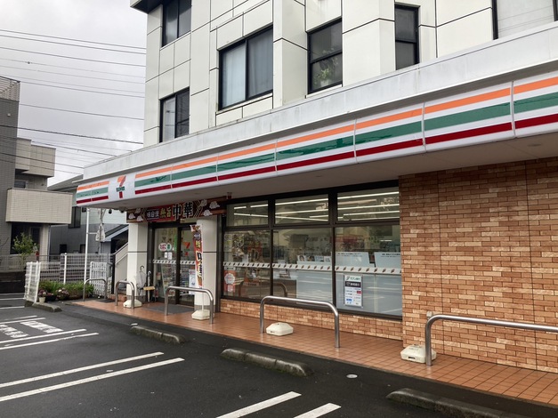 住起産業（アキュラホーム三島中店）【裾野市佐野】セブンイレブン
